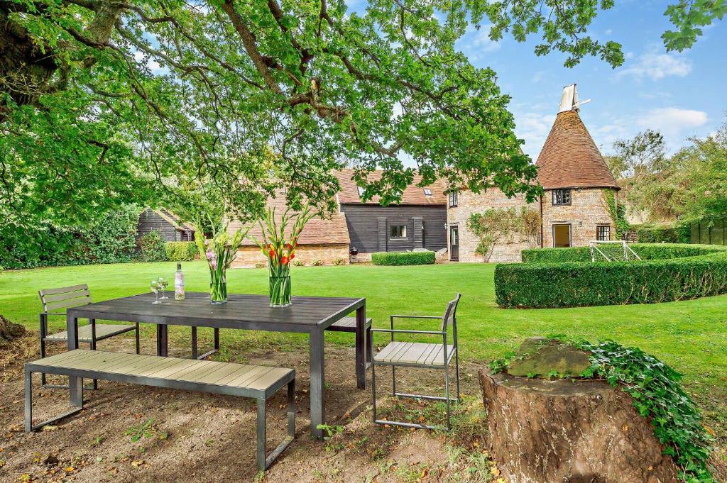 Court Lodge Oast Гетфілд Екстер'єр фото